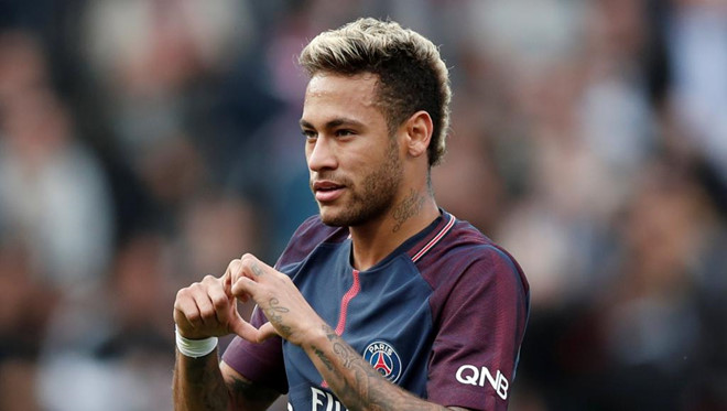 Neymar vẫn quan tâm Barcelona?