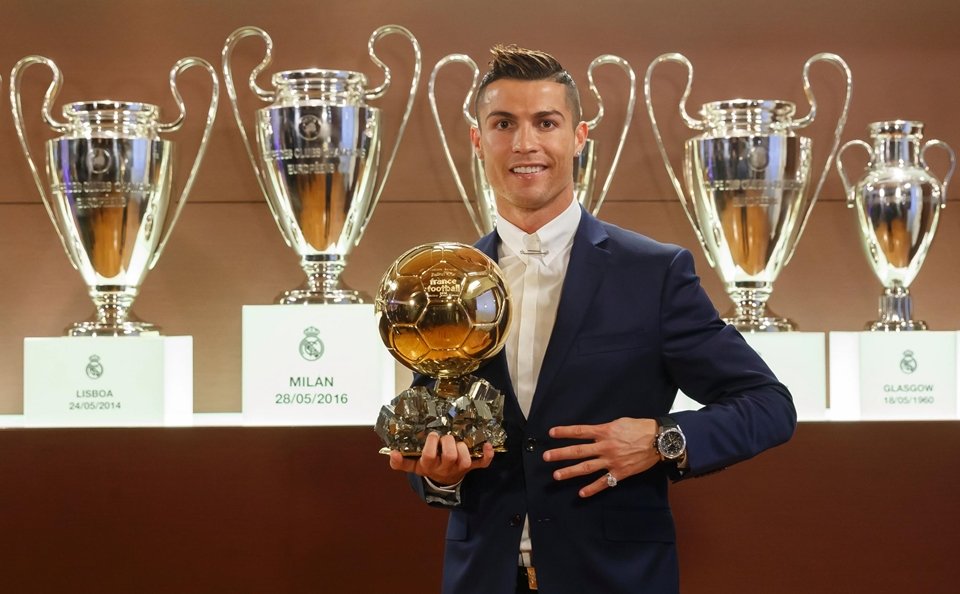 Floretino Perez tuyên bố Quả bóng vàng 2017 sẽ thuộc về Ronaldo