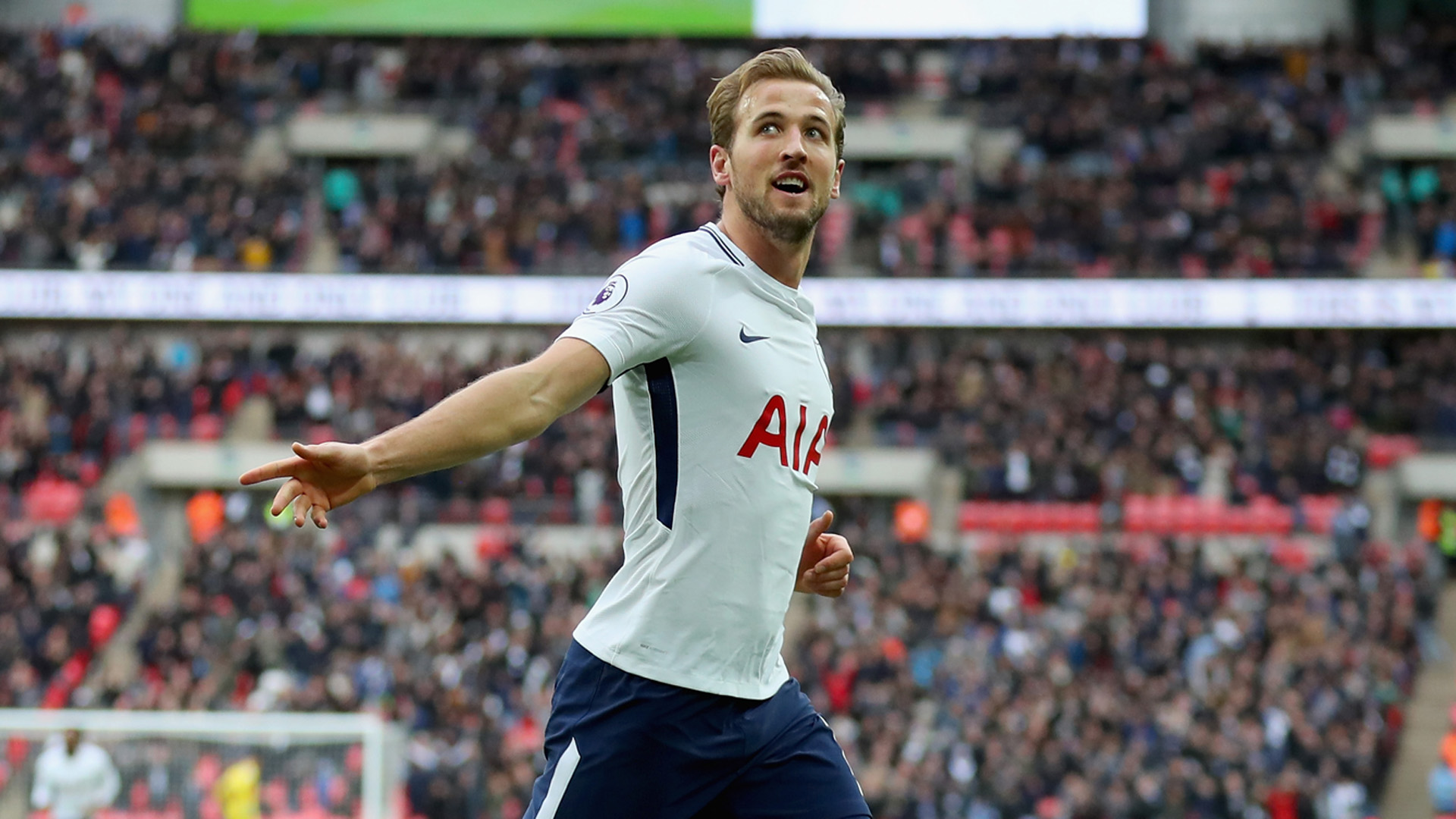 5 điểm nhấn Tottenham 5-2 Southampton: Kane xô đổ nhiều kỉ lục