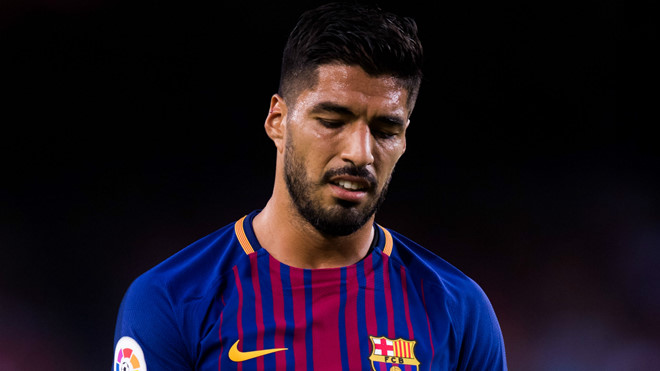 Messi không có lỗi, lỗi tại Suarez