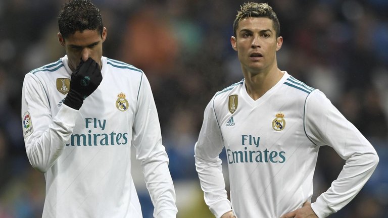 Vì sao Real Madrid gặp khủng hoảng ở La Liga?