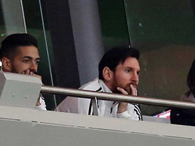 Không ra sân trận thua thảm Tây Ban Nha, Messi vẫn “hứng” chỉ trích nặng nề