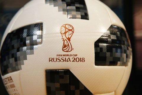 World Cup 2018 sẽ được thay cầu thủ thứ tư?