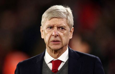 CĐV Arsenal đừng vội mừng: Wenger chưa đầu hàng