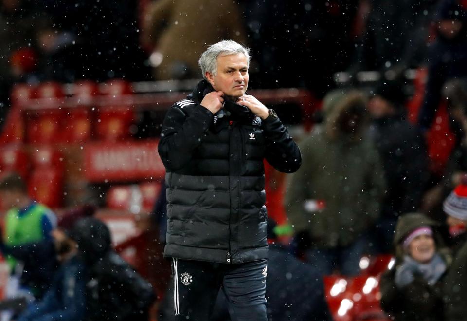 Mourinho sẽ “đứng đường” nếu Man Utd trắng tay mùa này