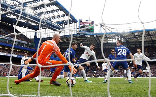 Thua thảm Tottenham, Chelsea hết đường vào top 4