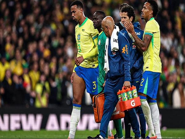 Odegaard hội quân dù chưa bình phục