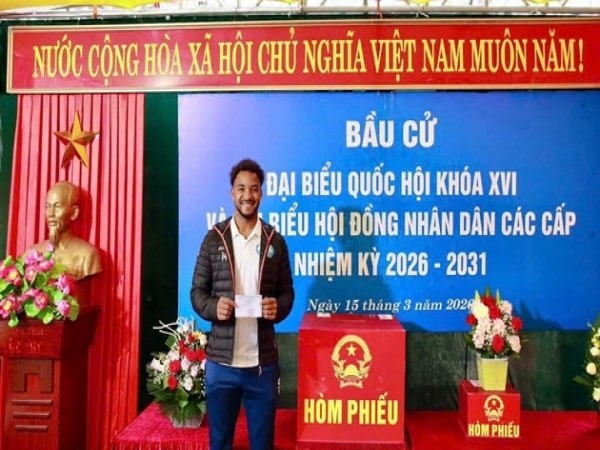 BĐVN: Nguyễn Xuân Son thực hiện quyền công dân Việt Nam