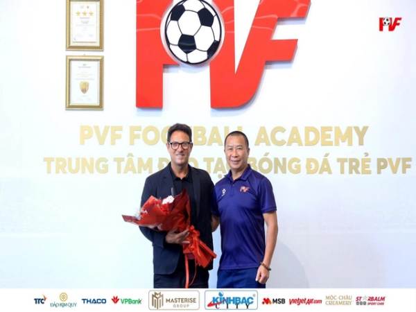 Bóng đá VN: PVF chiêu mộ cựu GĐKT Frankfurt